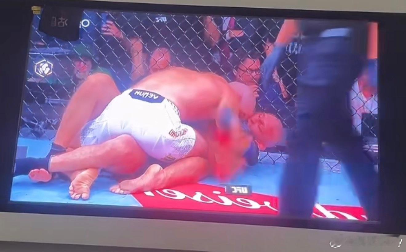 奇马耶夫被吧主压制了奇马耶夫VS斯特里克兰奇马耶夫vs斯特里克兰 ufc328