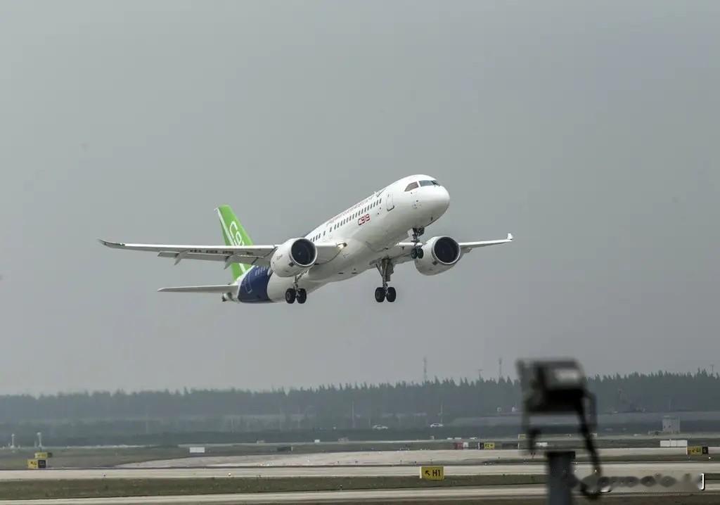 以牙还牙！
既然欧美带头不发给中国适航证，那么中国一样有办法应对欧美。
中国一样