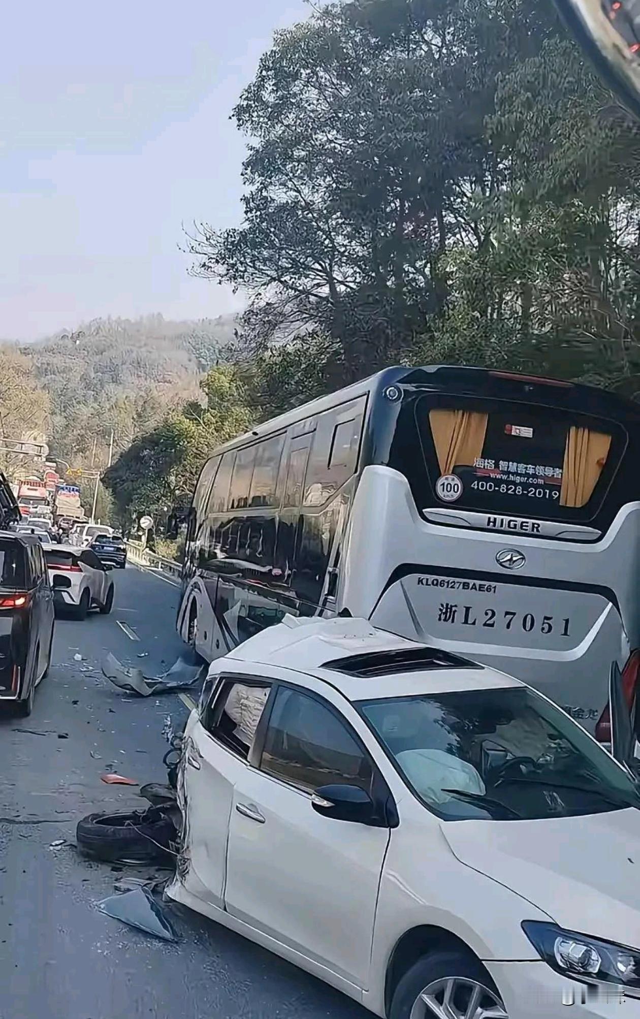 猜猜是哪里产的车，一下就被削掉了一半