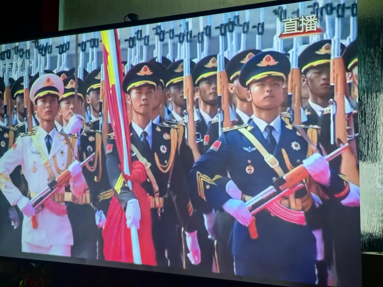 好演员一定是靠演技，绝不能只靠流量和颜值。
抗战80周年文艺晚会，刘敏涛、宋春丽