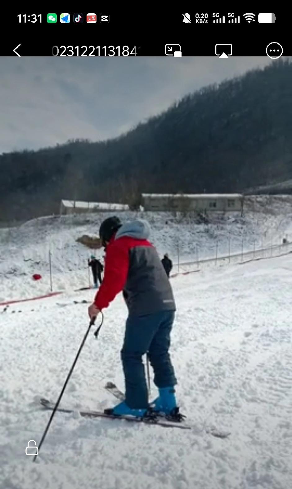 襄阳人的冬天去哪滑雪？你不会还不知道，襄阳也有两大雪场吧！

襄阳滑雪季即将开板