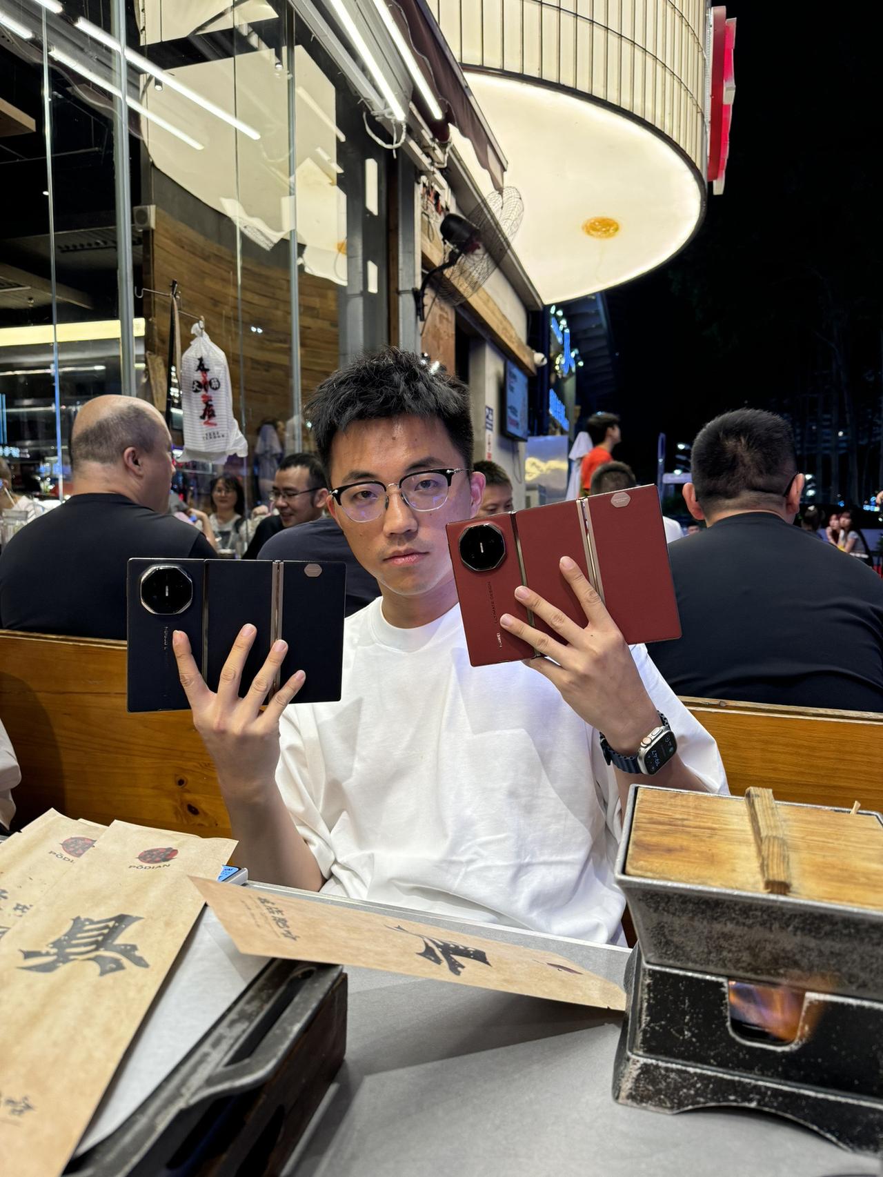 两台不过分吧
可以批奏折了