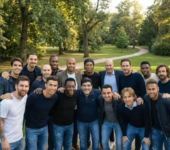 这张图价值多少？
答案可能超乎你的想象，价值至少28亿欧元。
球员/巅峰期价值