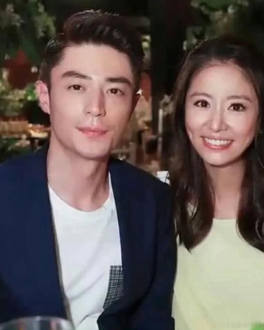 林心如卤猪脚为46岁霍建华庆生别人庆生吃大餐，霍建华的专属是猪脚饭不对，是林心如