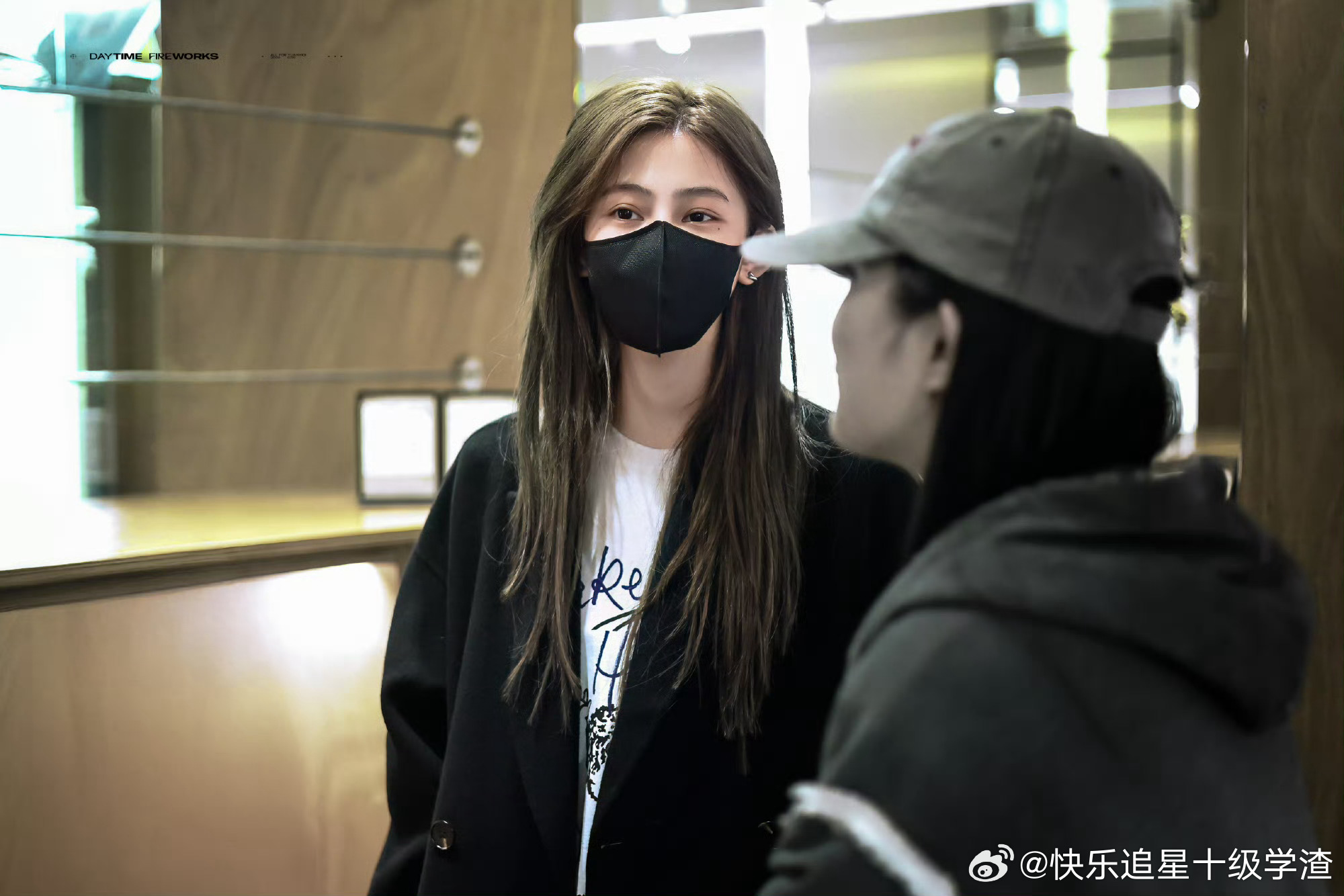 袁一琦VivienneWestwood巴黎探店饭拍🈶 