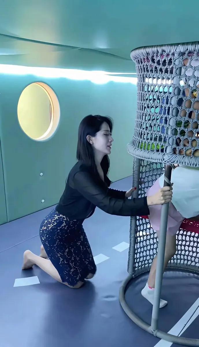 侄女今年26岁，漂亮性格好，工作稳定。经人介绍一个男孩，两人同岁，体制内工作，家