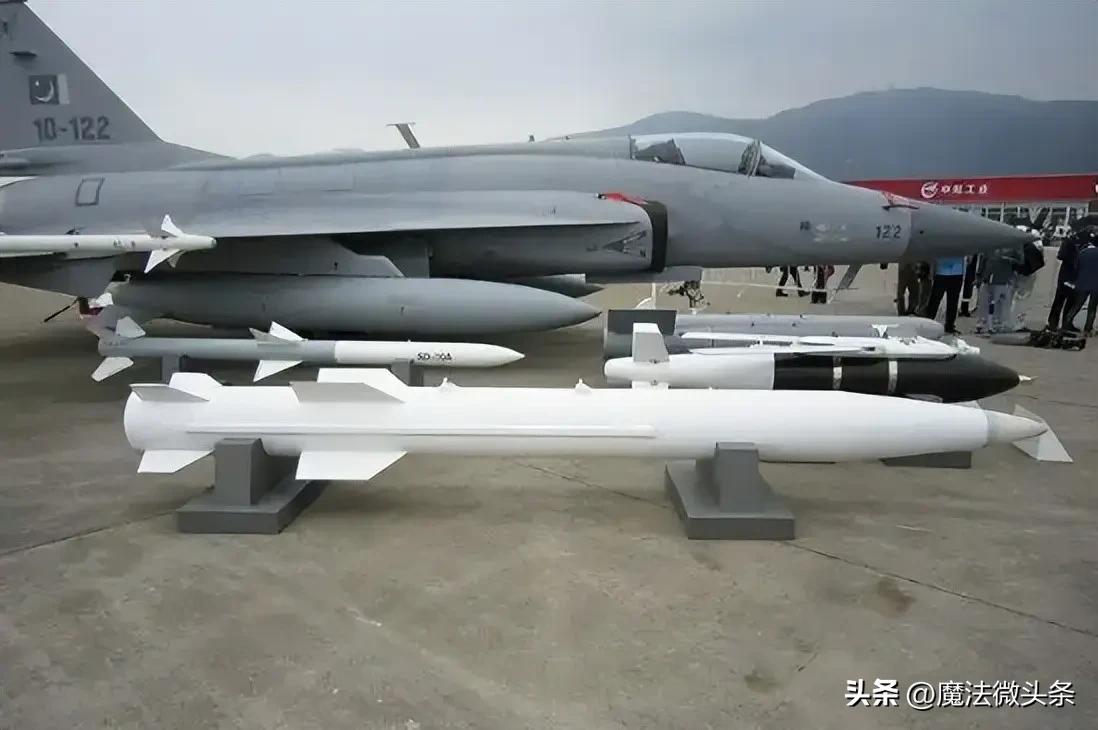 塞尔维亚空军一张照片惊爆网络，2026年3月9日的画面里，米格 - 29SM战机