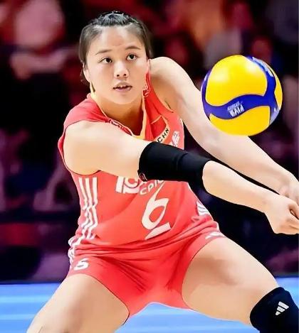 中国女排里资历最深的老将，和一位没进亚运会男篮名单的国手，居然碰撞出了意想不到的