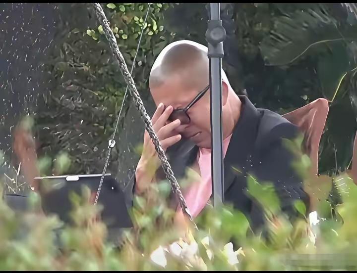 大S的老公具俊晔还真算得上是一个有情有义的男人。自从妻子去世之后，墓地成了他的第
