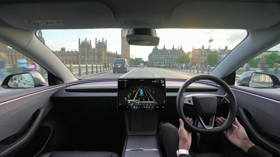 电厂 | 马斯克用三项业务，回应特斯拉被追问的未来