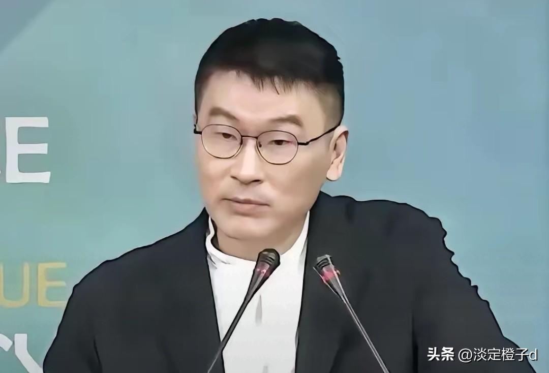 台陆委会副主委梁文杰公然向大陆提要求。
 
2月26日记者会上，梁文杰先拿两岸春