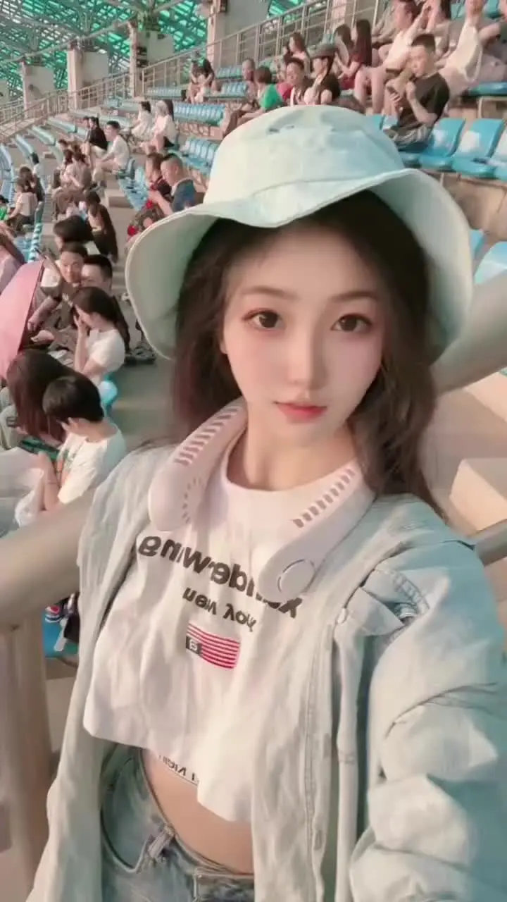 记录第一次去看演唱会  门票被旁边的兄弟唱了一半🙉