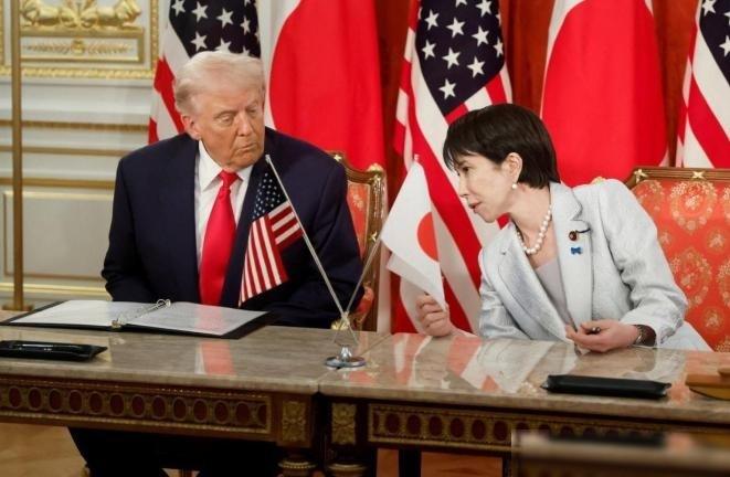 2026年，日本经济的全面崩盘，不是突发意外，而是20年战略失误结出的苦果。
以