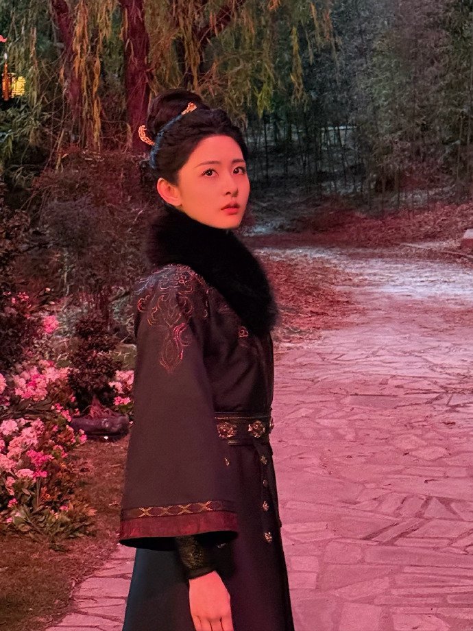 赵晴发文告别唐宫奇案赵晴长文告别五仁赵晴发长文告别《唐宫奇案》五仁！江湖路远，下