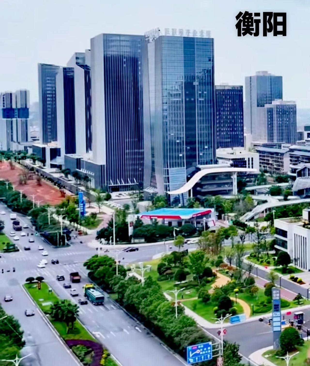 衡阳陆家新区这个视角，说实话城市还真的挺高大上，遗憾的是陆家新区总体上规模不大。