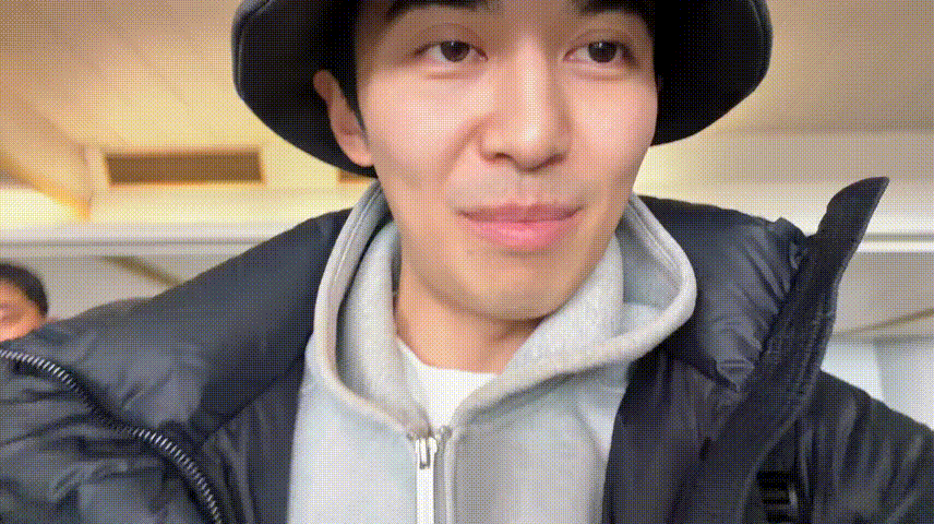 赵小童带着爸妈出国旅行谁不羡慕这样的家庭啊，赵小童带着爸妈出国旅行，一家人说说笑