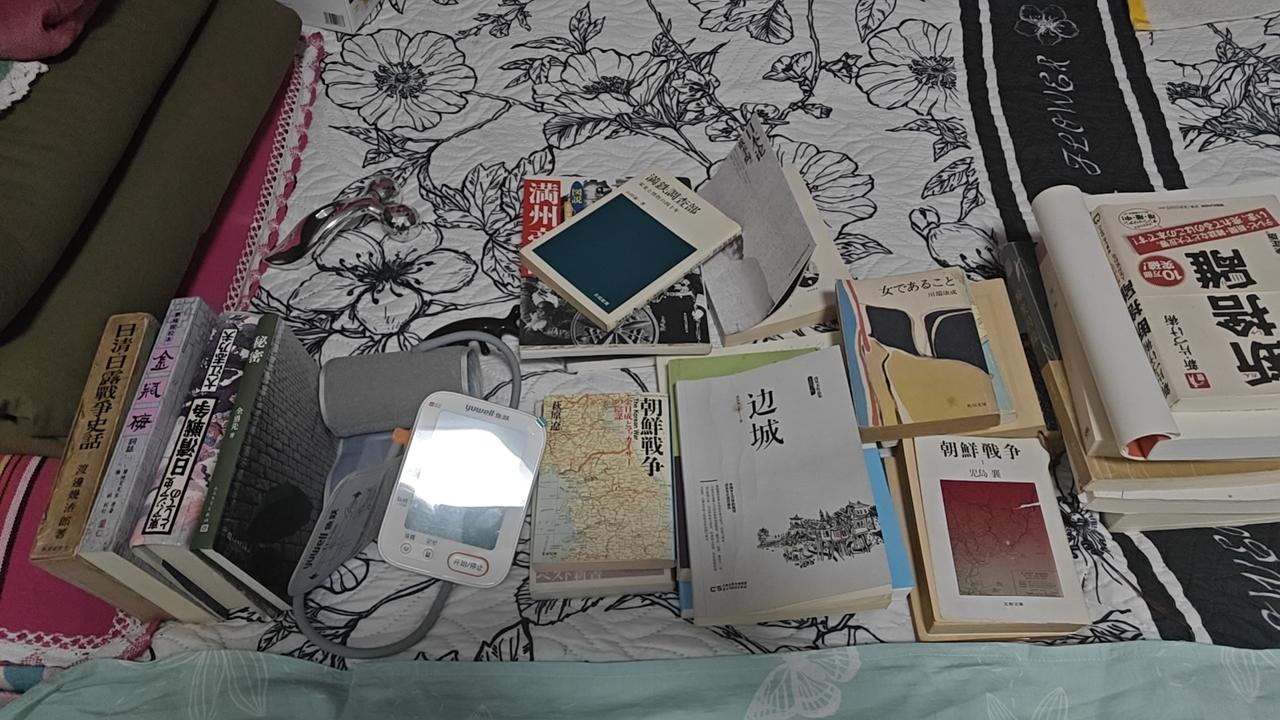 我胞兄昨天晚上跟我说，老四啊，别太累了，首先是活着，健康的活着比什么都重要。
我