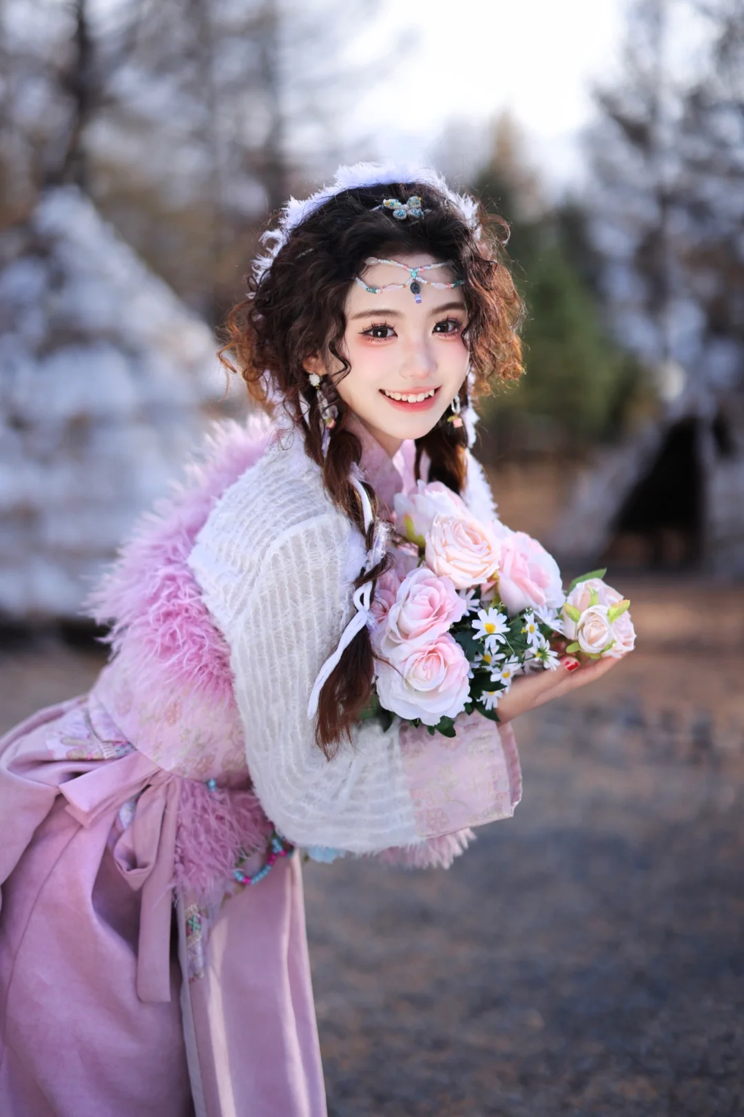 就在长白山的超绝藏服！不抱小羊了抱鲜花💐