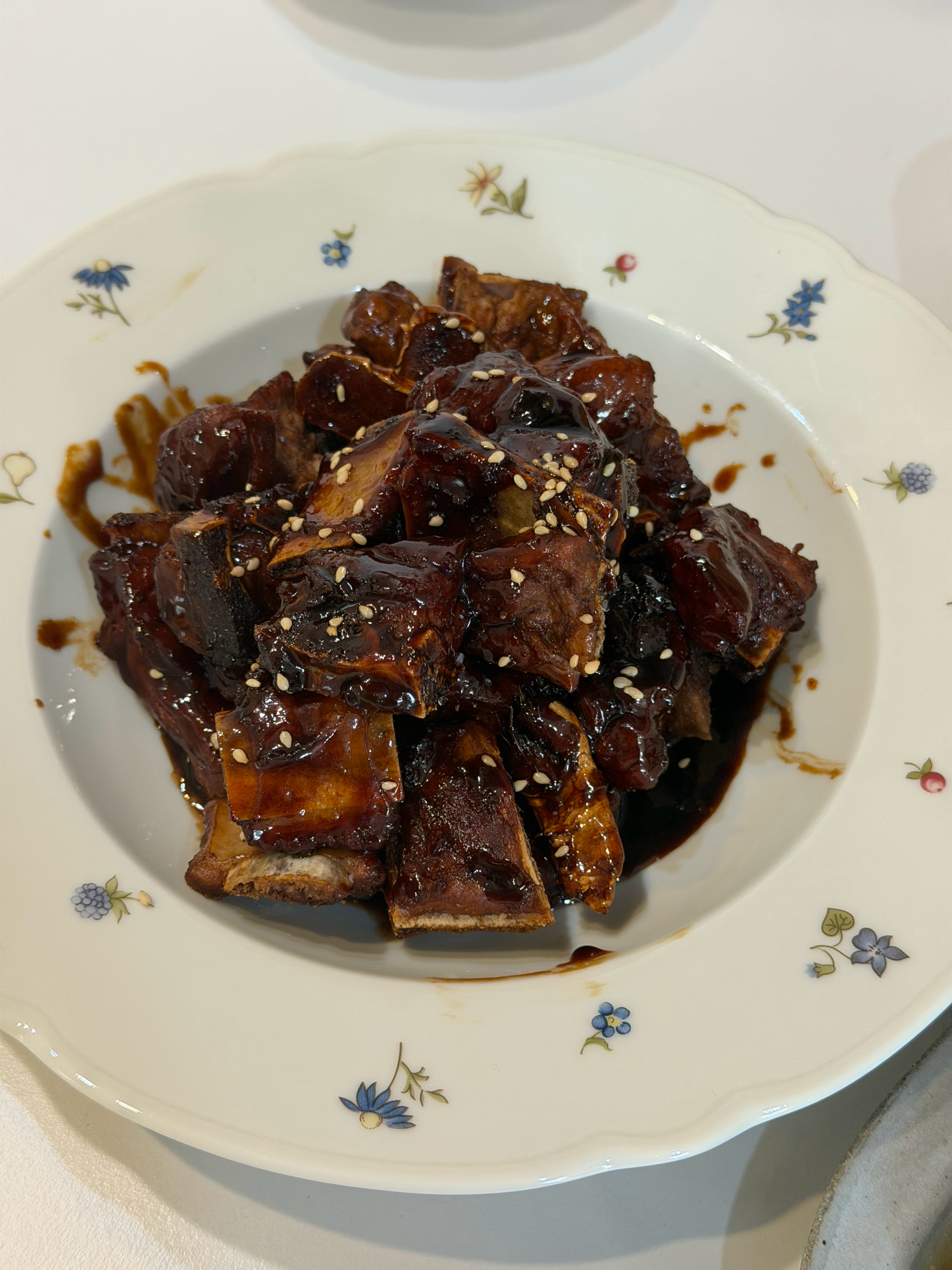 今日午饭糖醋排骨、白灼芥兰、糟卤毛豆、西红柿杭白菜梭子蟹汤 ​​​