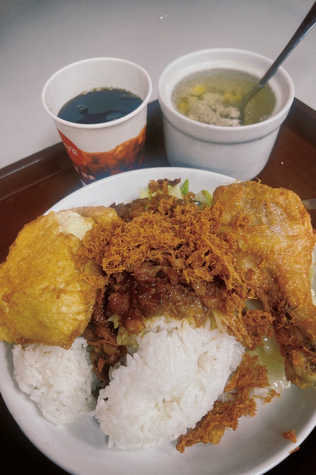 金好呷～Amoy老牌快餐店，终于吃到啦～卤肉饭套餐➕鸡腿➕豆腐（没做好攻略，鸡腿
