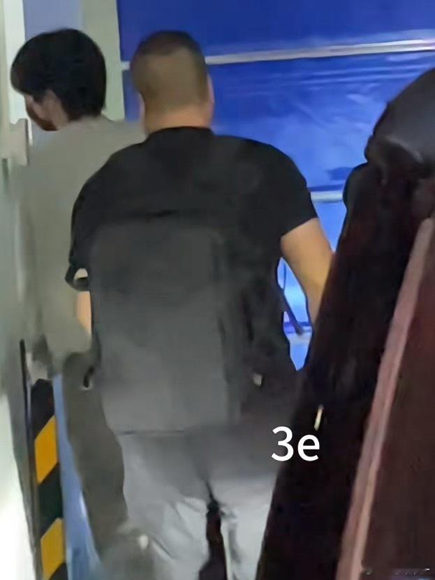 珠珠下班了 连轴转好辛苦😭 ​​​