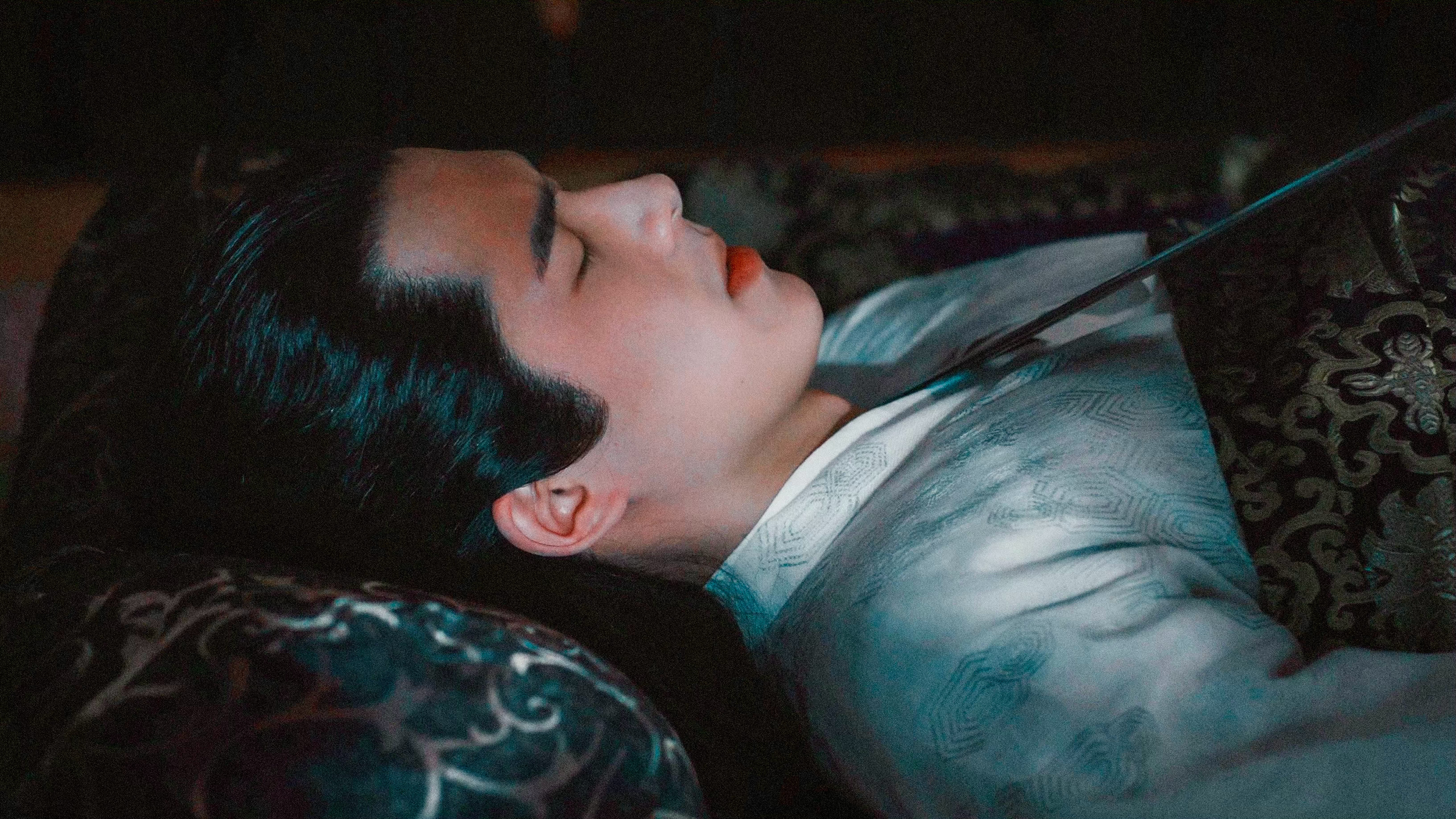 晚安💤～朋友圈各位[鲜花]我要和我男神一起睡觉了[好爱哦] 