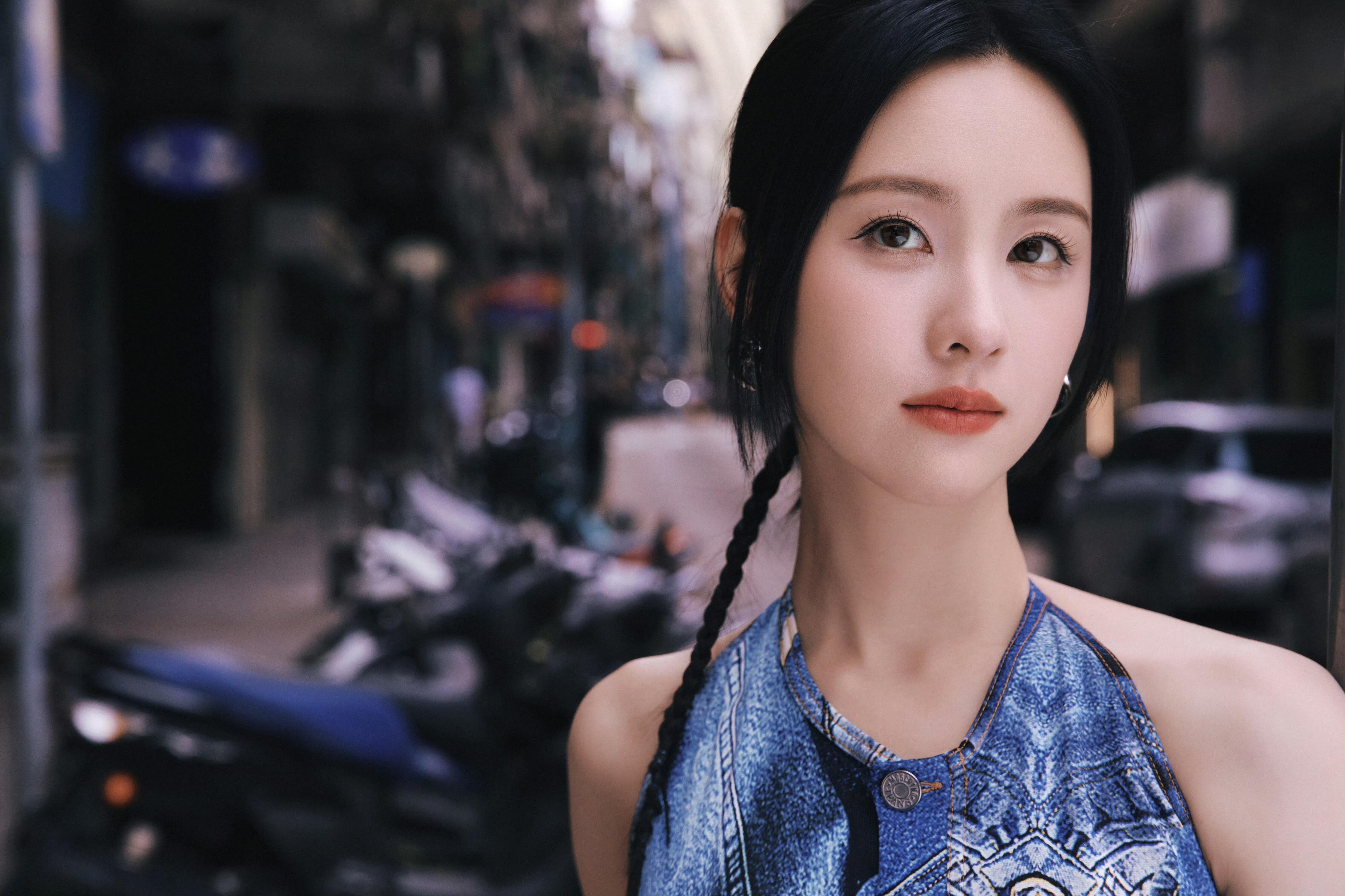 港风版陈都灵！明明这么港风，嘟嘟还是会让我想起青花瓷。 