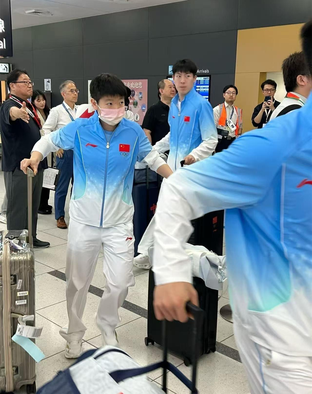 日本把心眼耍在明面上！自己乒乓球队员住在场馆附近酒店，却把国乒安排在30公里外的