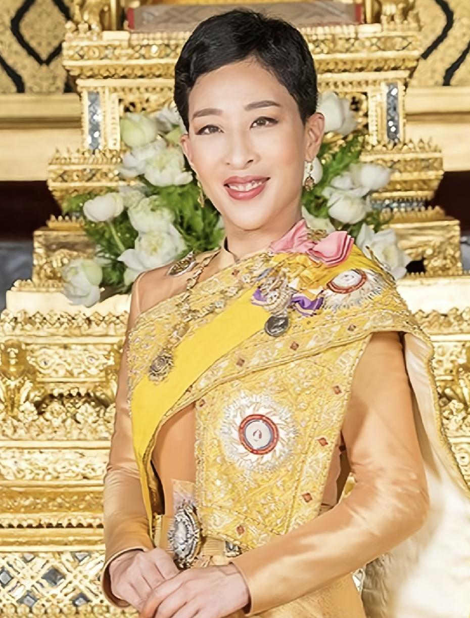 泰王和帕公主是实打实互相依靠的父女，感情藏不住！帕公主是他最争气的嫡长女，学识出