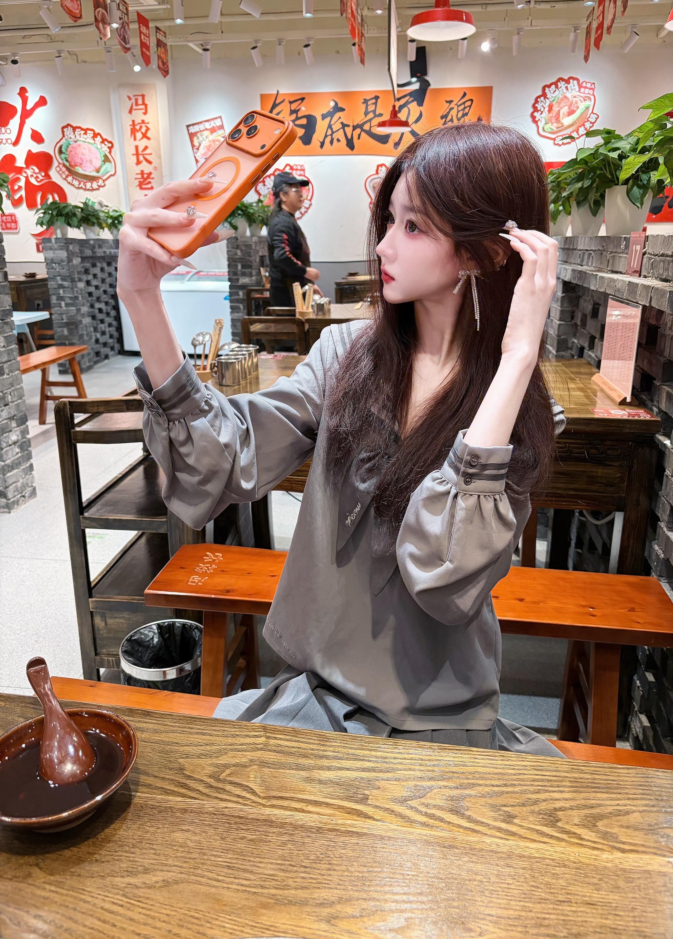 有人希望你漂亮 有人希望你懂事 而有人只希望你天天开心