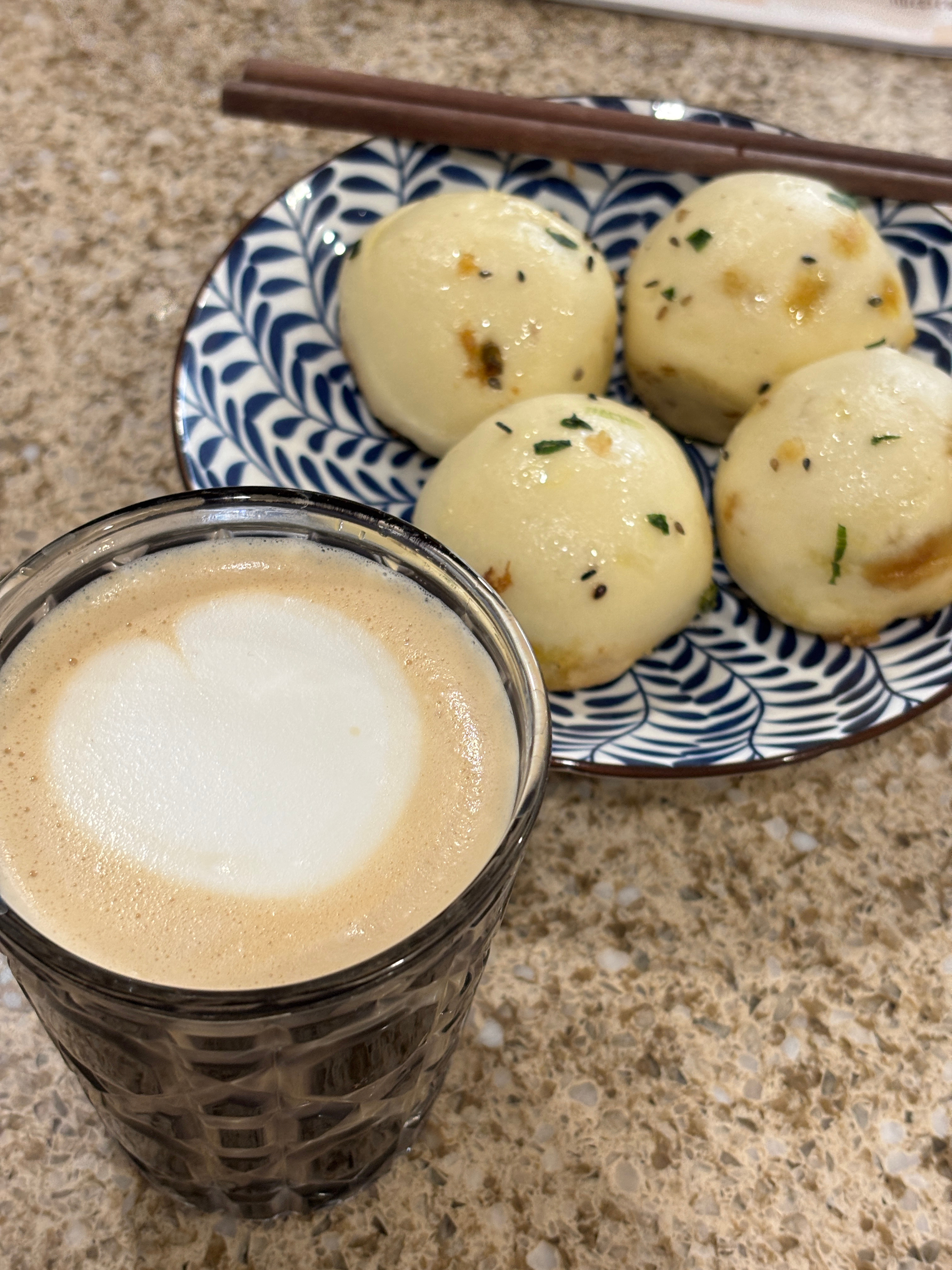 又又又又出差了带着小助理一起北上✈️（ps：给大家分享下今日份早餐） 