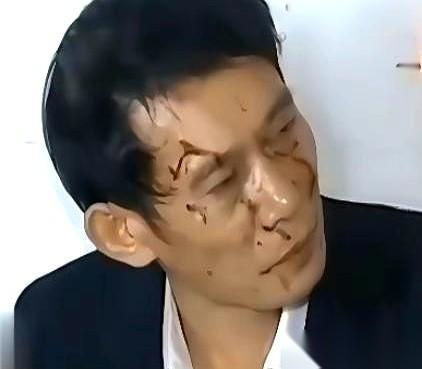 “你不要搂我，我对你没兴趣。”
就这一句话，比刀子还快。来自一个结婚二十多年的丈