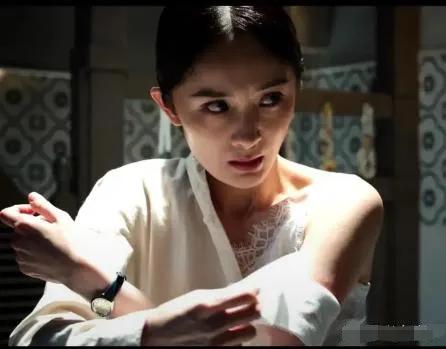 杨幂在新剧《哈尔滨1944》中的状态真是一言难尽！这次真是牺牲了形象，保证了演技