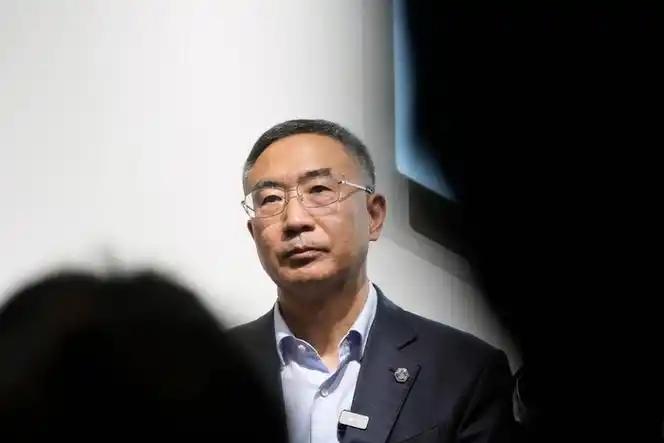 前几天跟朋友聊零跑汽车的股票。
我：
①我没买他们股票。
②我不咋关注零跑，5折