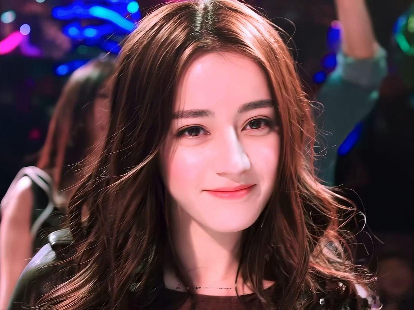 迪丽热巴热巴这种脸就应该多上大荧幕啊这部电影完全是8的舒适区啊又美又灵迪丽热巴‖