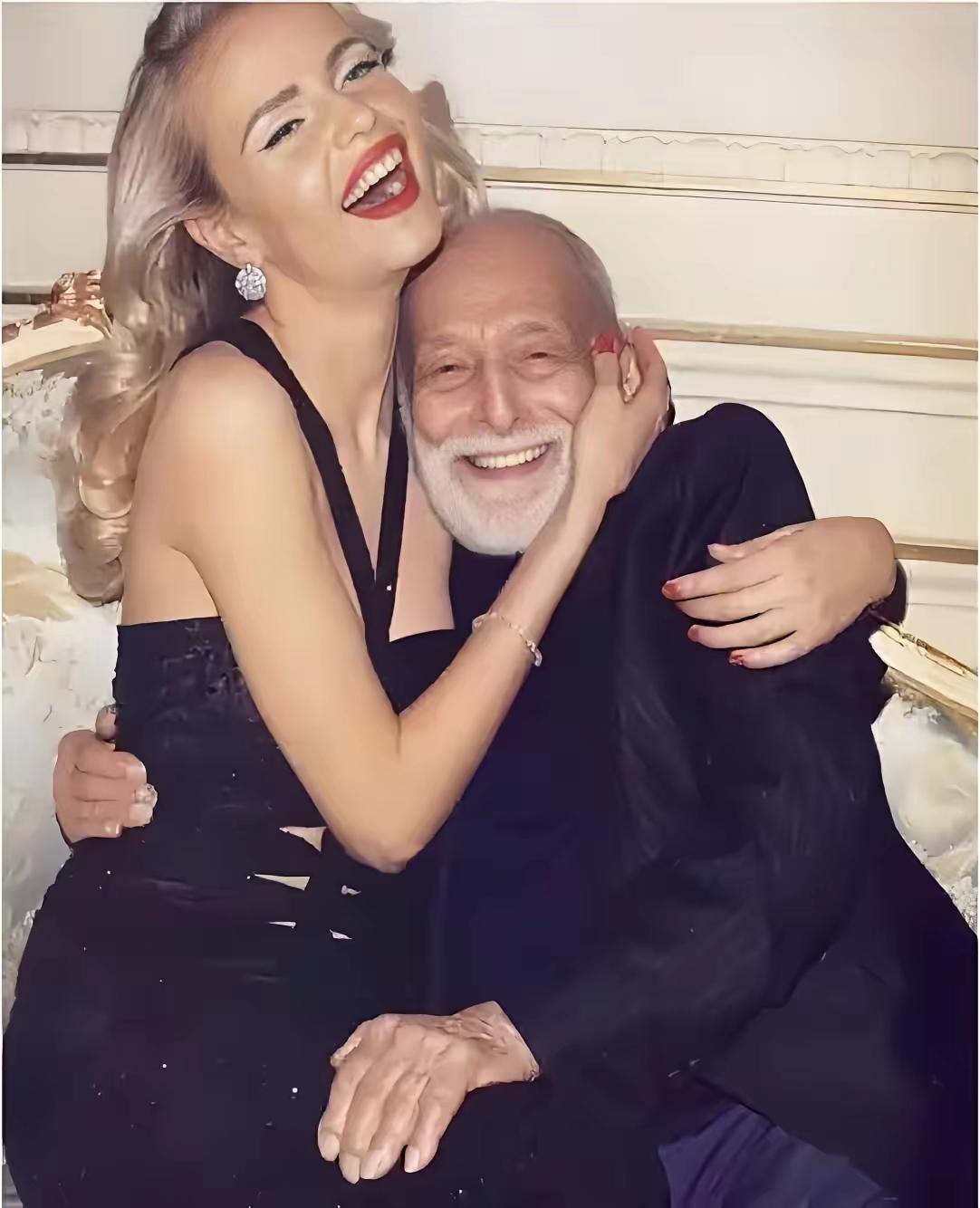 男人搞定女人最快的方法，从古到今就一招：”让她情绪坐过山车，第一，你得有她想要的