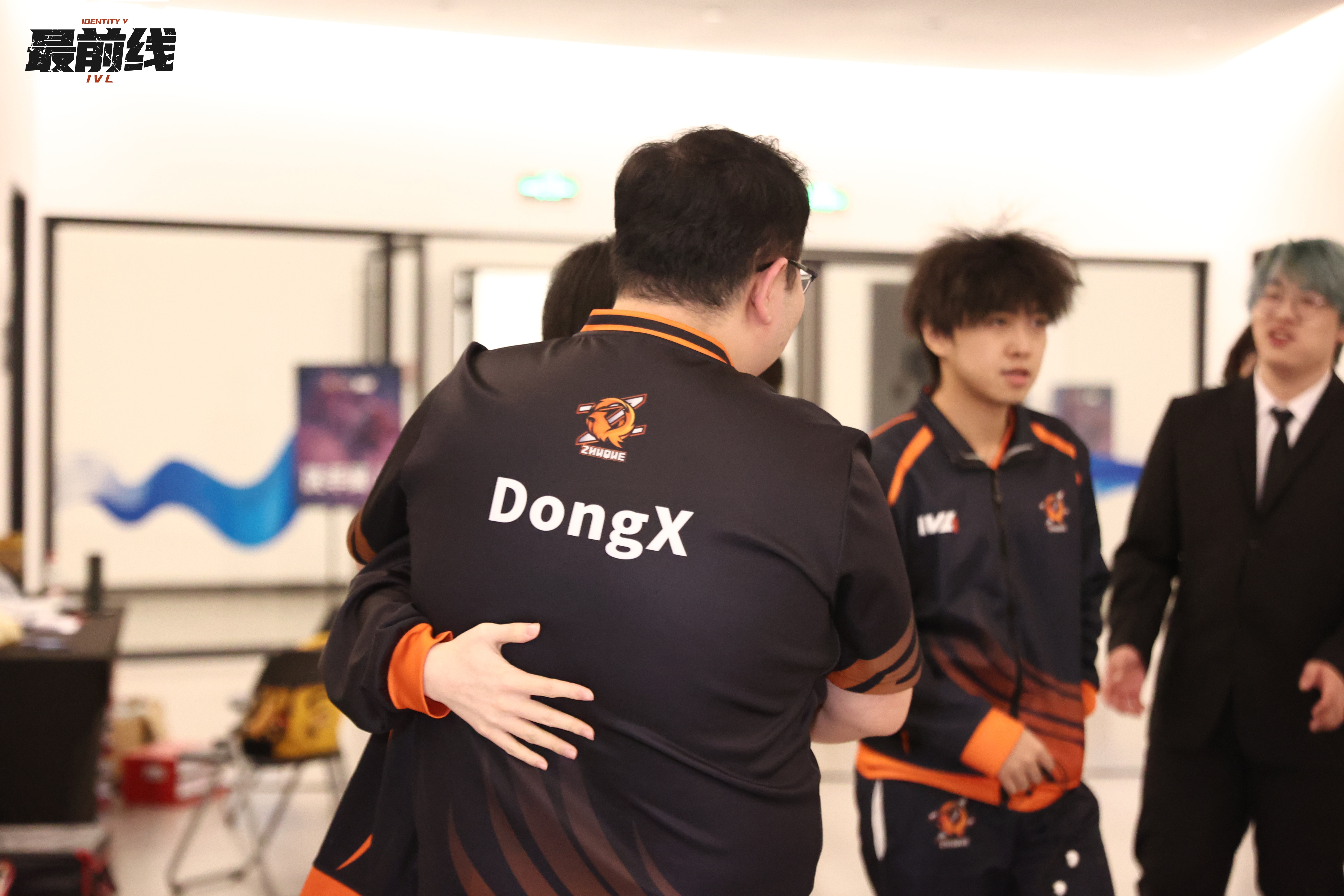 朱雀第五人格[超话]  大家互相安慰鼓励着，这就是队友的意义吧[泪] 