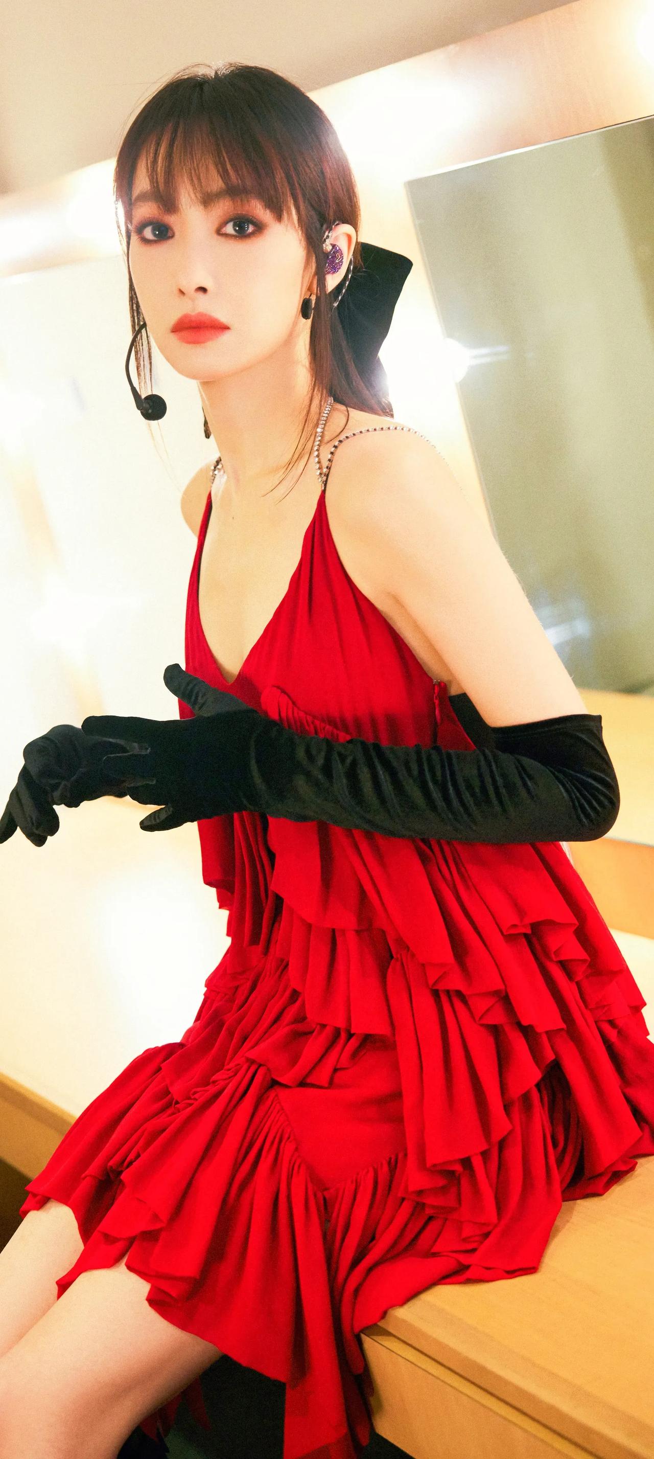 #宋茜# #女明星谁最美# #明星美图# #惊艳女神#
达人推荐 女主角唇泥