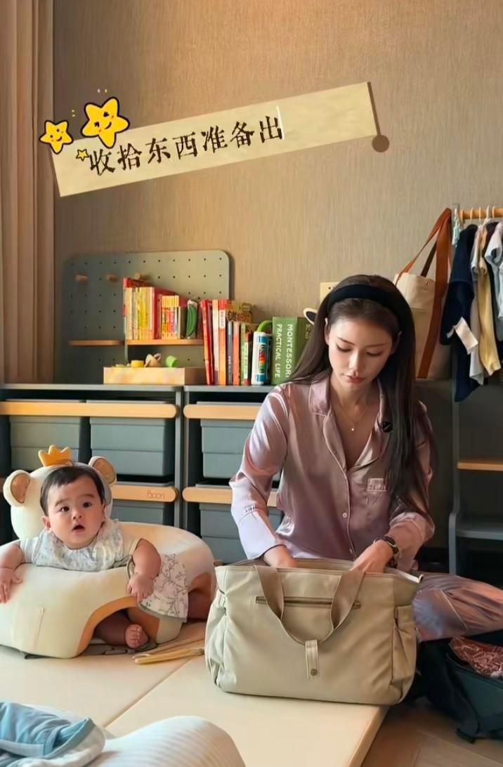 马筱梅分享了周六在家带娃的视频，7个月的小汪宝已经会坐了，乖乖坐在妈妈的身旁。