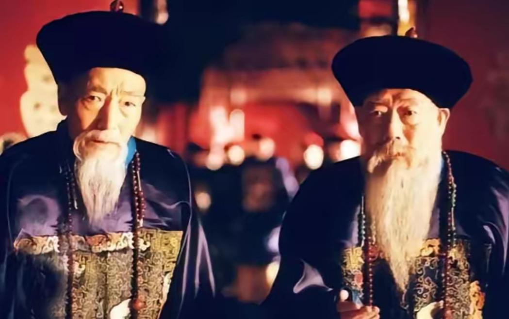 1885年，74岁的左宗棠病故，众大臣定谥号却犯了难，连拟4个，慈禧仍不满。焦灼