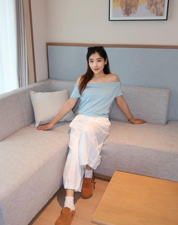 旅行OOTD|好看和舒适我都要
夏日旅行穿搭 出门游玩穿搭 松弛感旅行 出游这么