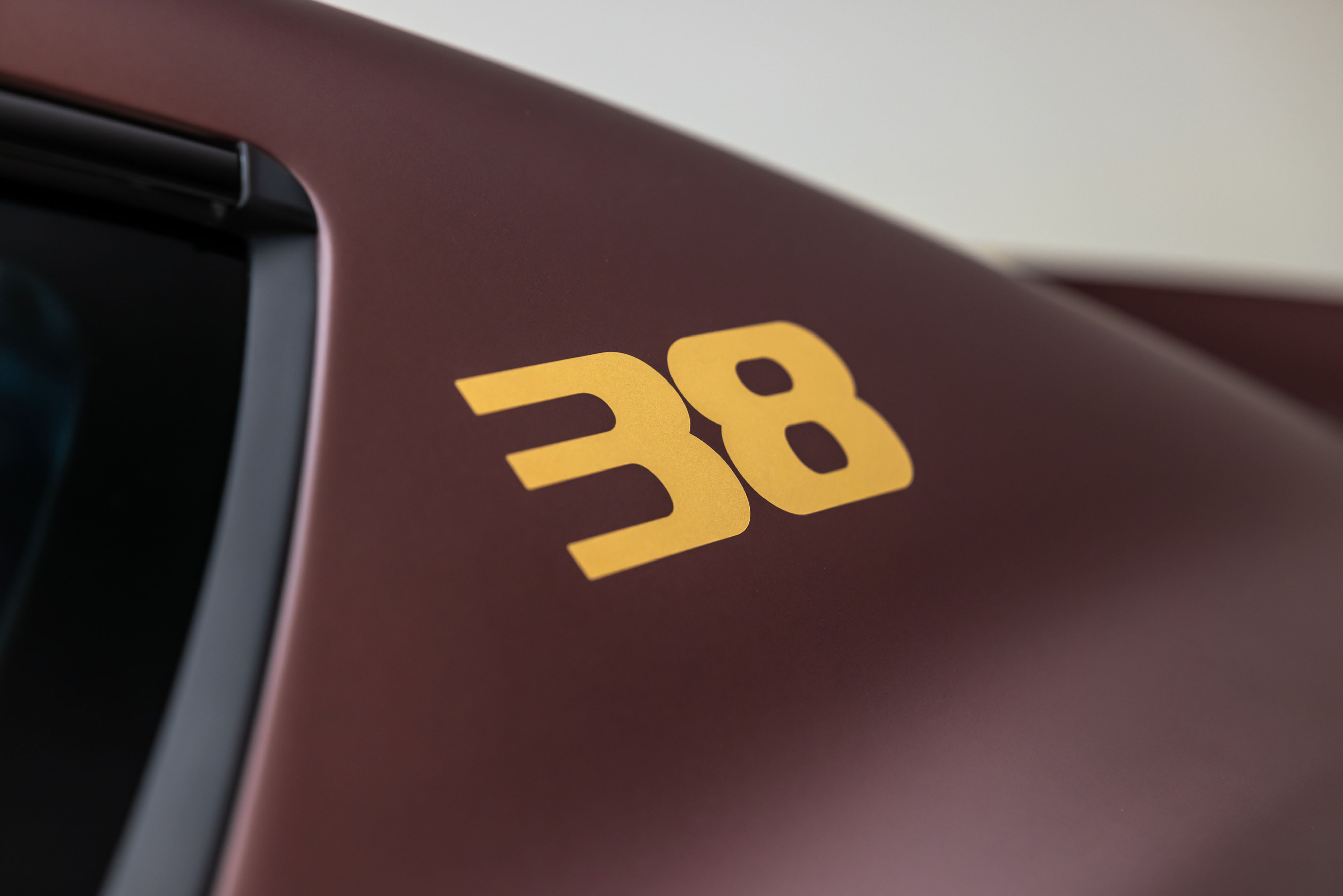 Ferrari 812 Competizione搭载 6.5L  V12 自然吸