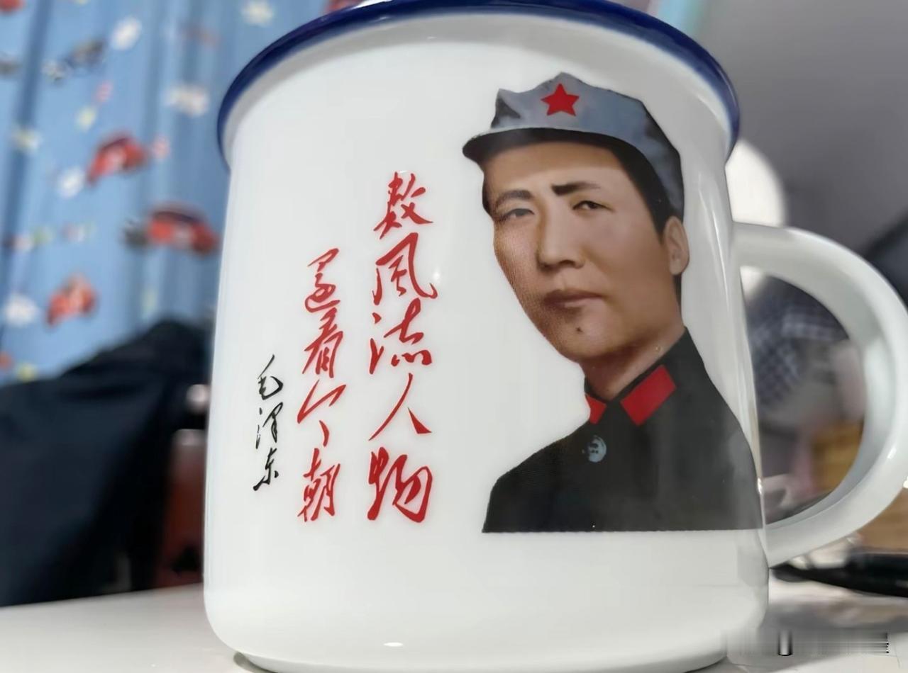 中华民族上下五千年，最“狂”的两句诗
“有朝一日龙抬头，定要长江水倒流”