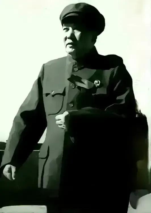 俄罗斯是资本主义国家，为什么美国还要处处围堵它呢？毛主席早就给了我们答案。197