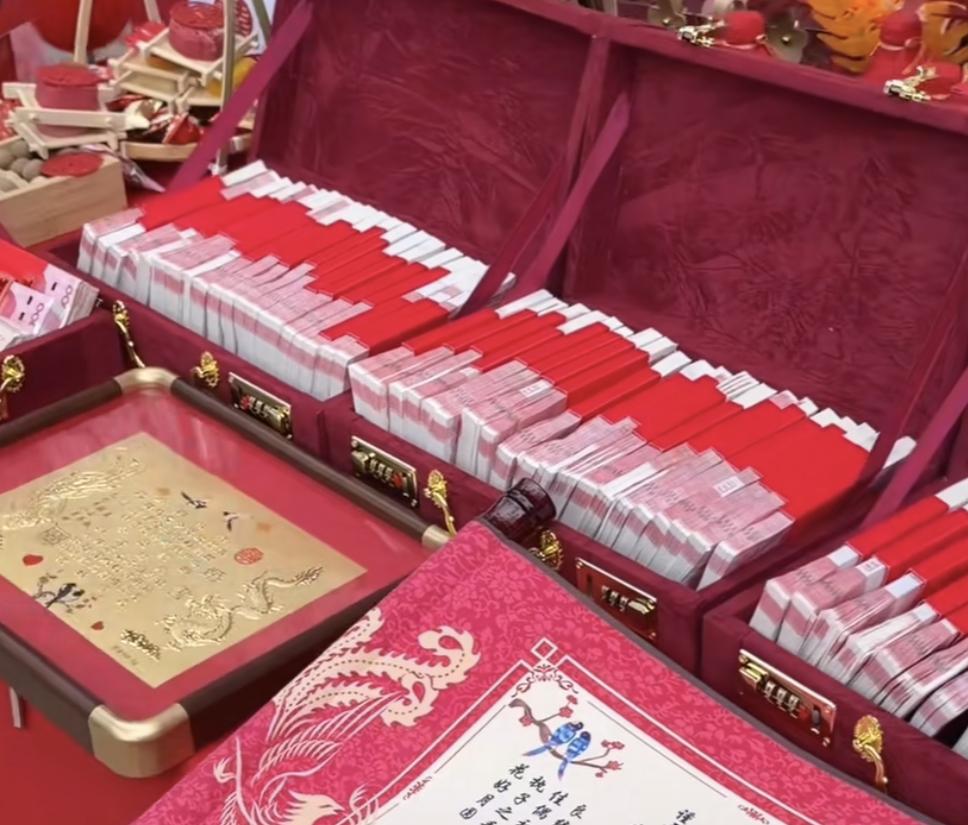 北京协和医院院长张抒扬议，年轻人不要因为太拼而错过了最佳生育年龄，而她还表示为人