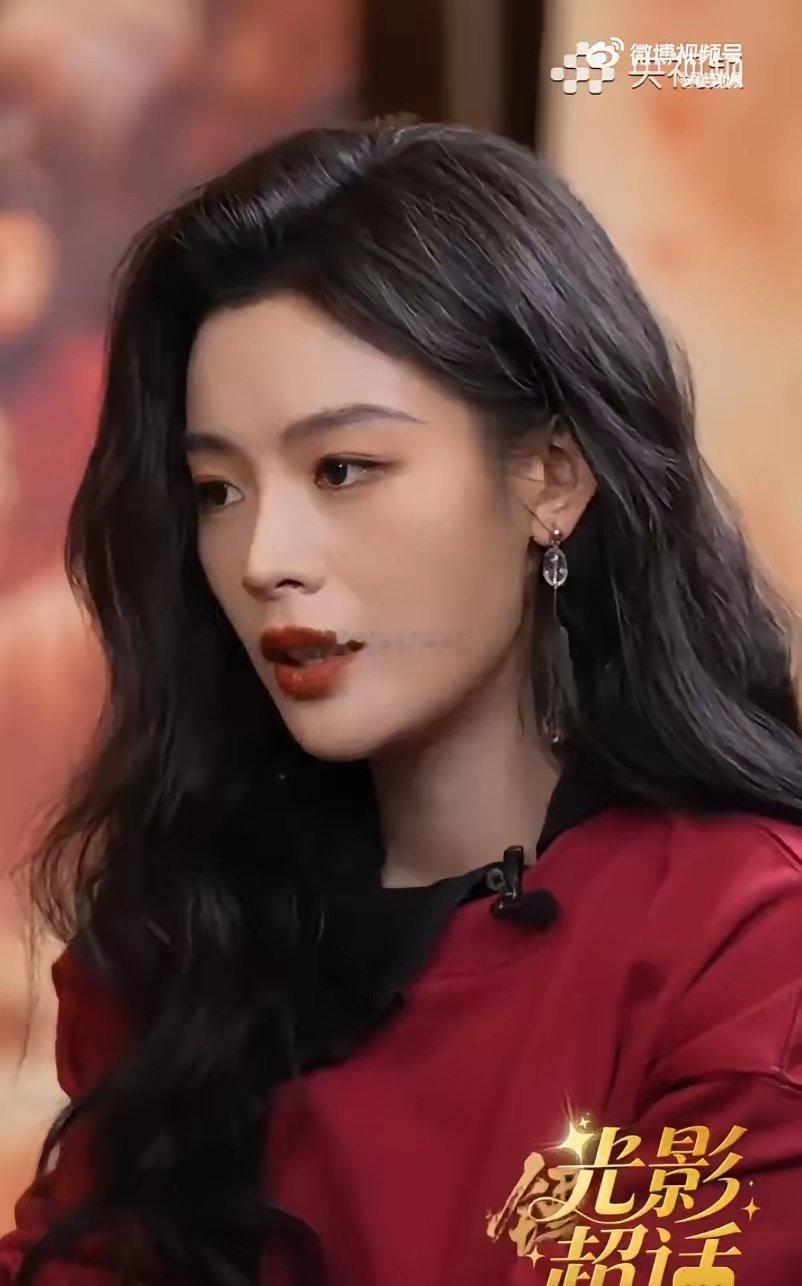 陈丽君怕辜负阿育娅角色 陈丽君说很幸运首次拍电影进镖人武侠动作电影《镖人》正在热