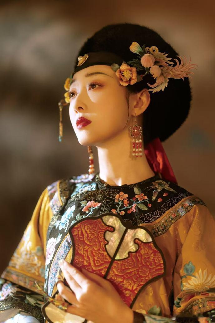 蒋梦婕 国色芳华具象化  蒋梦婕以一己之力，将国色芳华的意境演绎得淋漓尽致。她的