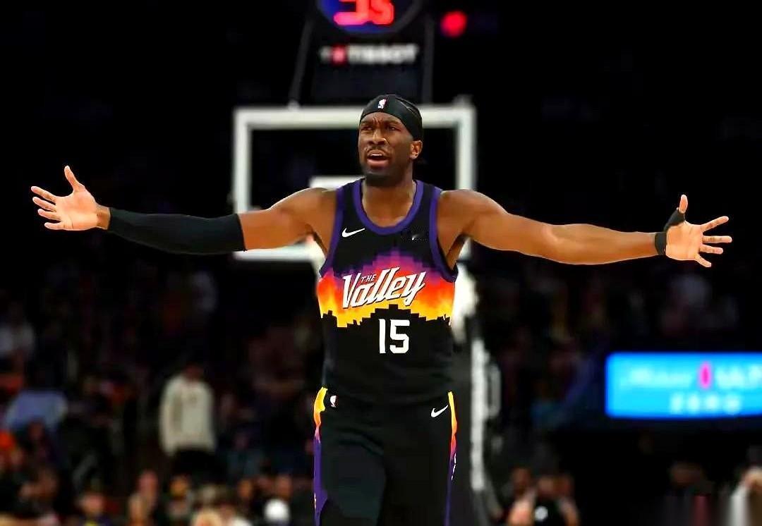 湖人总经理佩林卡这回真是把算盘珠子崩到了对手脸上。
当初那几个被别家抢走的“香饽