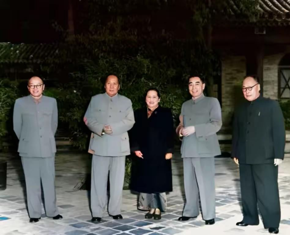 ＃红色文化＃
伟人风采欣赏：