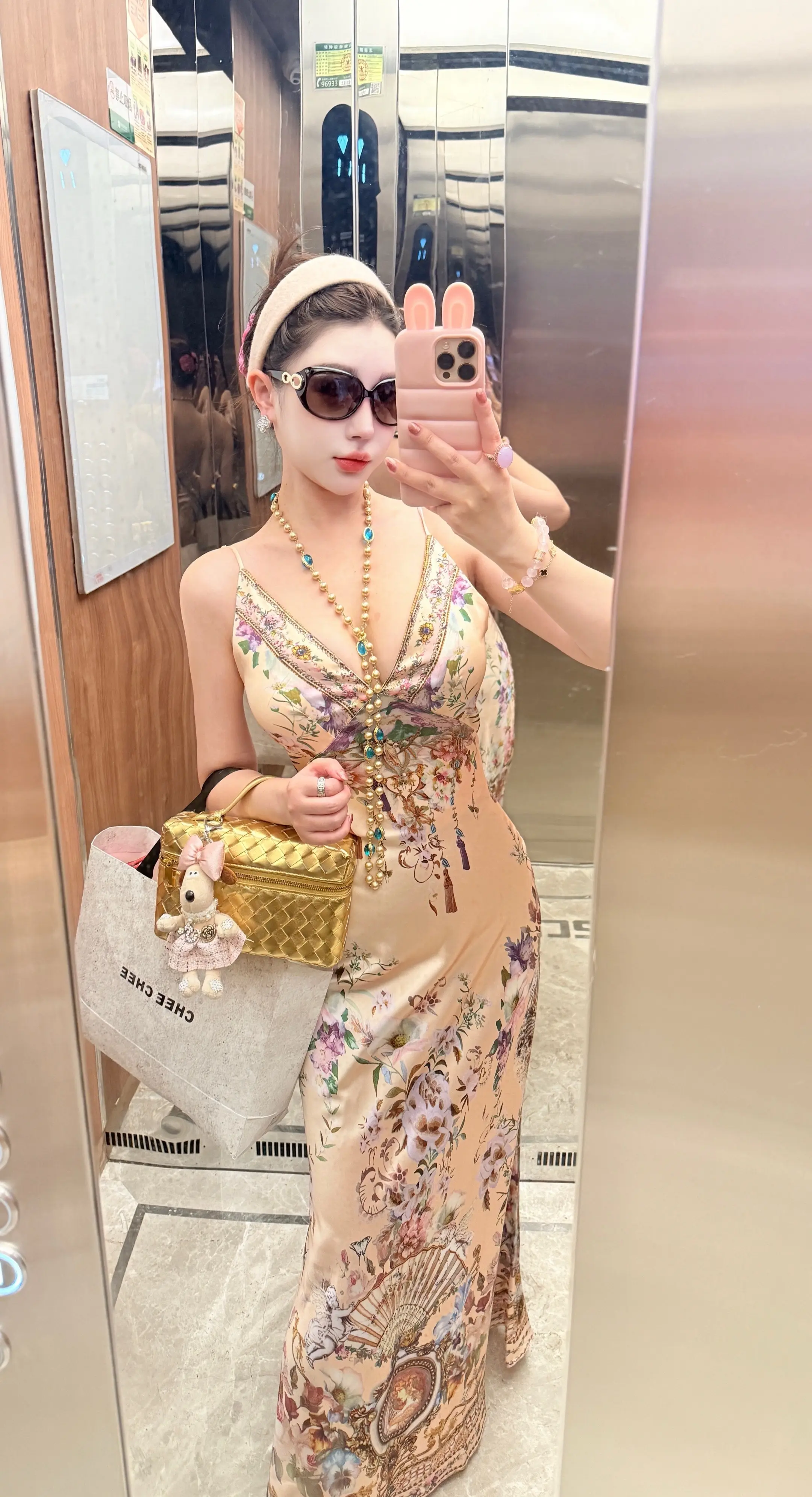 永远不要拿自己的辛苦钱，去给别人买自己都不舍得买的东西，因为爱别人，超...